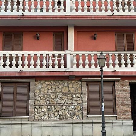 Casa Vacanza Donna Laura Barcellona-Pozzo di Gotto Exterior photo